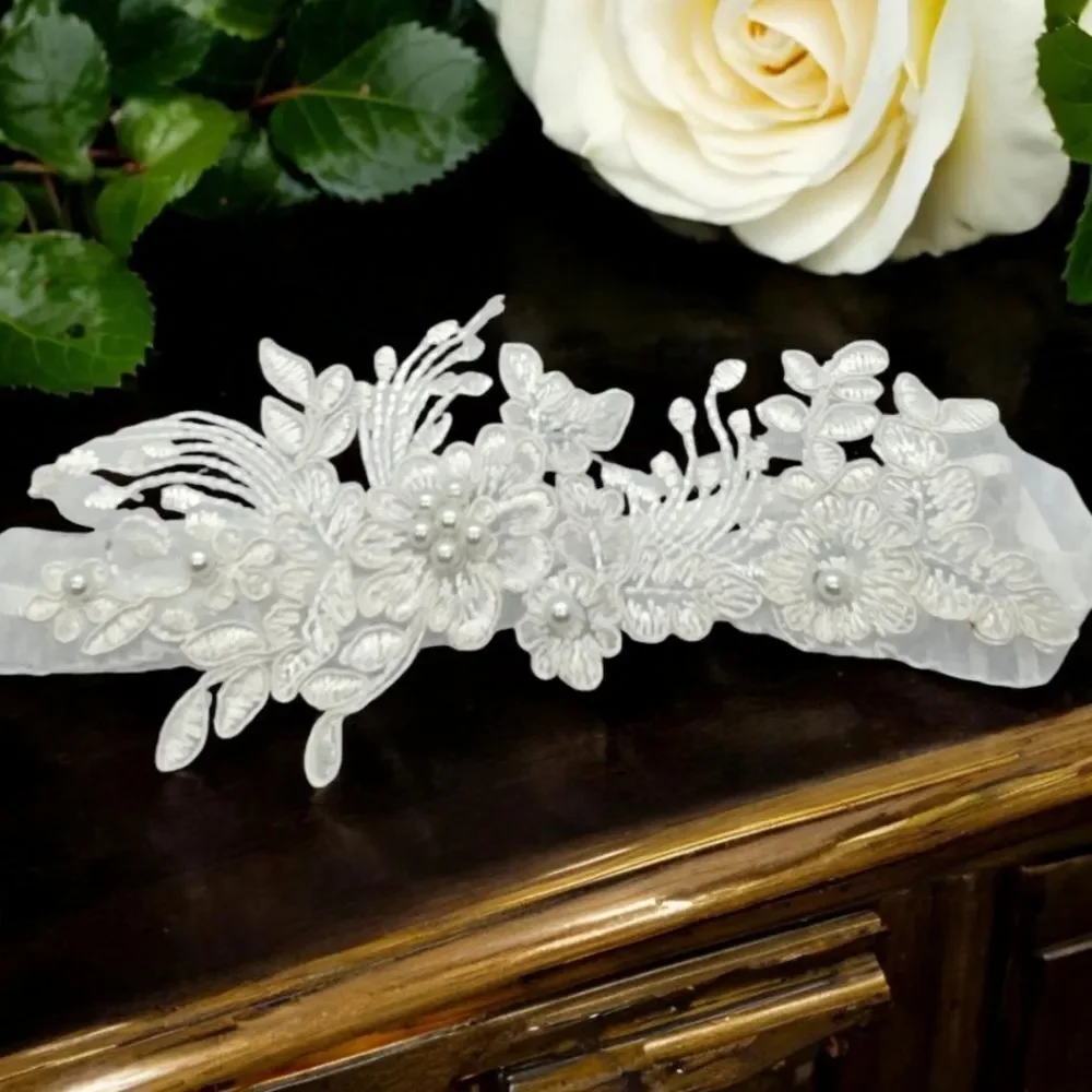 Bridal Wedding Garter White Lace Pearl Floral Toss Garter Stretch One Size Bride